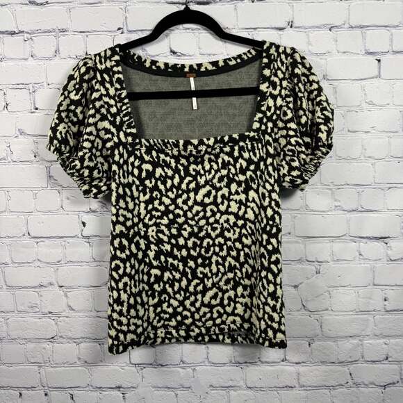 Free People Tops - Free People Cheetah Print Square Neck Puff Sleeve Top Size S